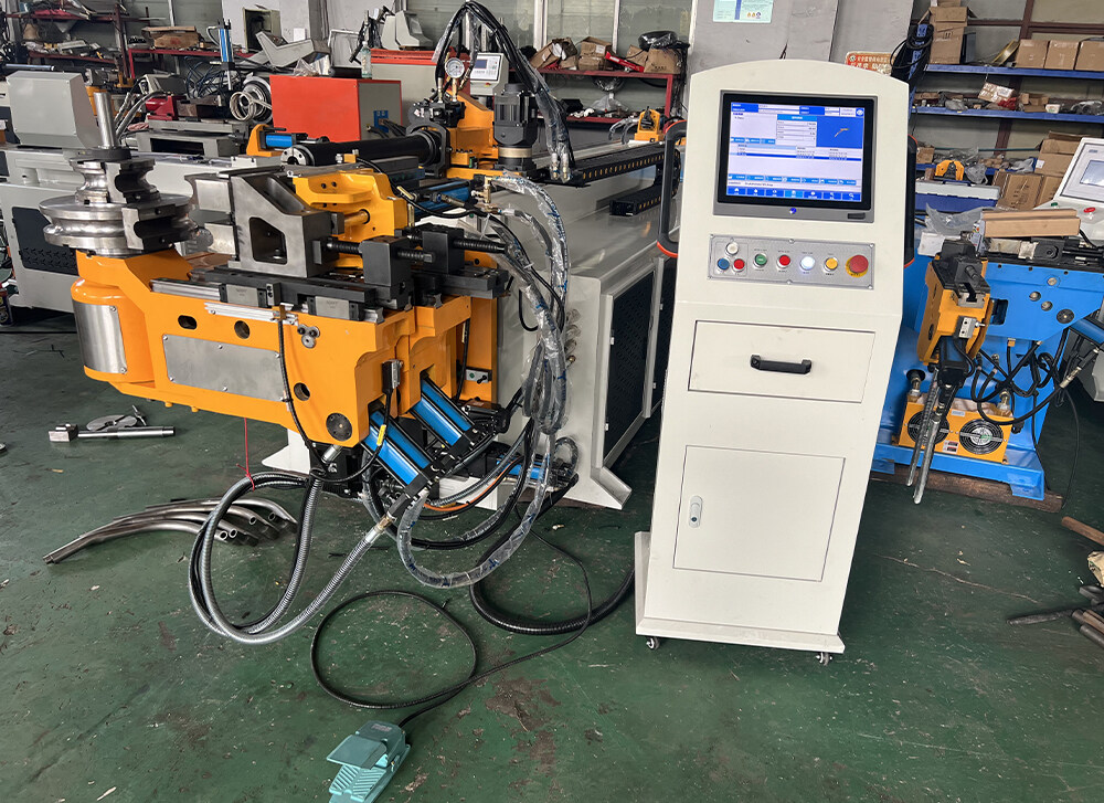 75CNC-4A-2S伺服弯管机