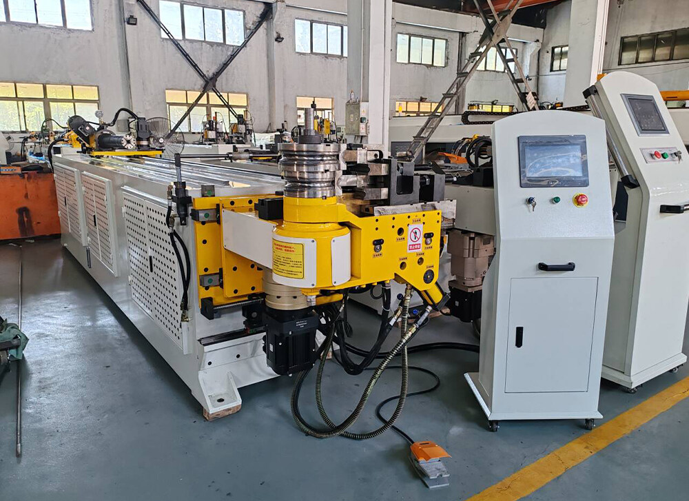 DW50CNC-4A-2S 数控弯管机