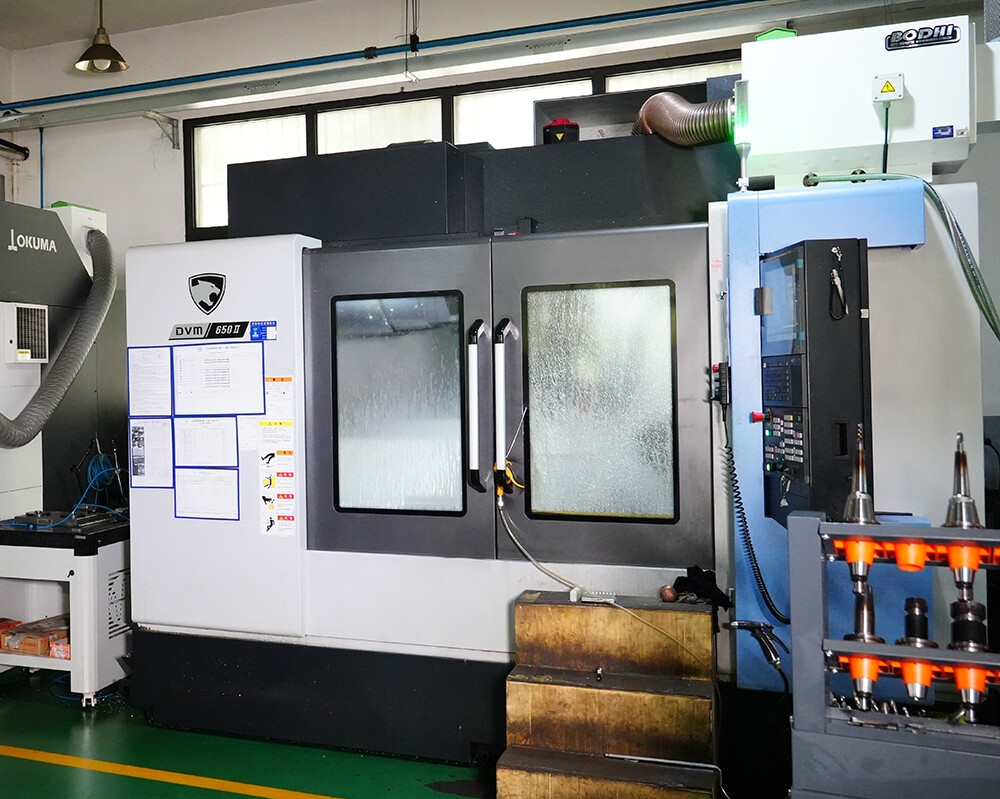 Blow Mold Machining—Doosan Turning and Milling Center