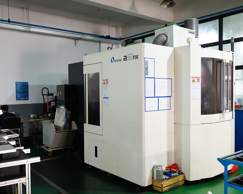 Blow Molding Tooling Machining—Makino Horizontal Machining Center
