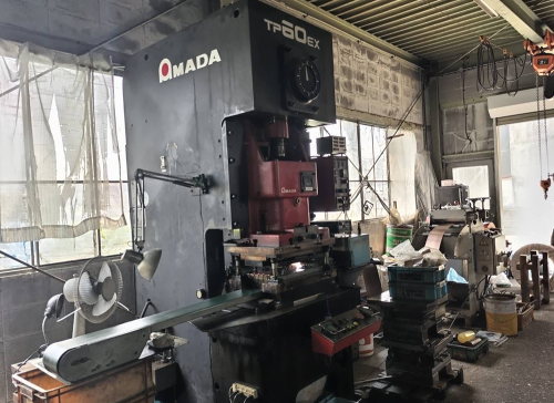 AMADA 冲床