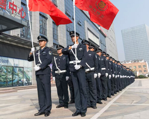 如何对大型活动的保安服务工作进行有效评估？